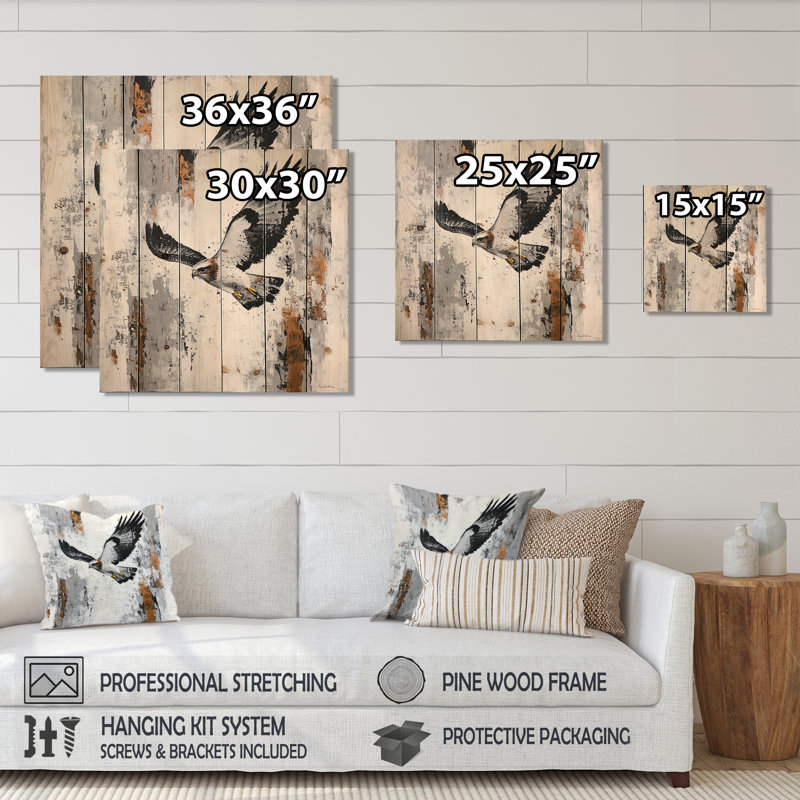 Hawk Soaring Over The Mountains III - Impression sur bois gris moderne sur bois de pin naturel, H 25 po x l 25 po