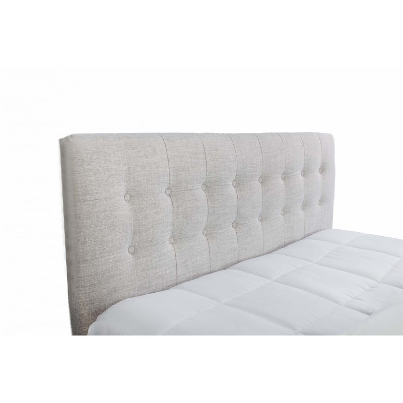 Très grand lit tapissier avec 2 tables de chevet