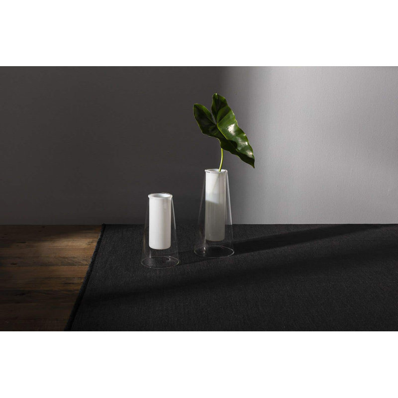 Vase de table Armes Curie, H 7,25 po x l 4 po x P 4 po