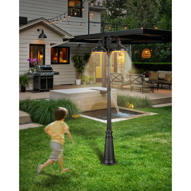Lampadaire d'extérieur Dusk to Dawn Farmhouse avec finition noire
