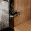 Vaisselier avec portes et tablettes en verre Glennell-935402896