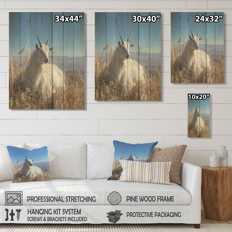 Chèvre blanche solitaire - Chèvre sur bois, H 20 po x l 10 po