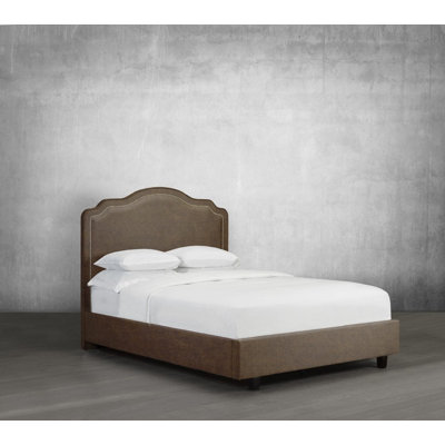 Lit plateforme en tissu d’ameublement Stonebraker