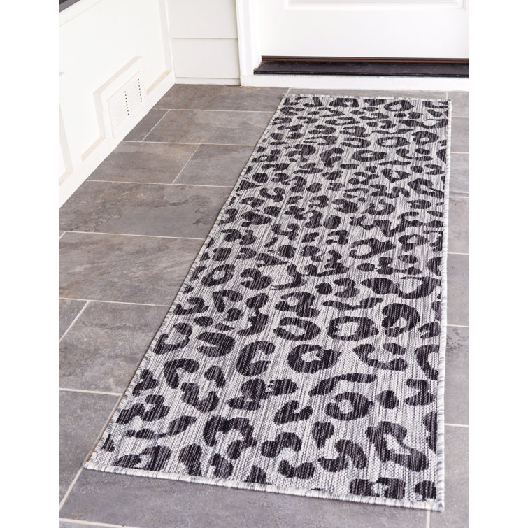 Munguia Animal Print Indoor / Outdoor Rug