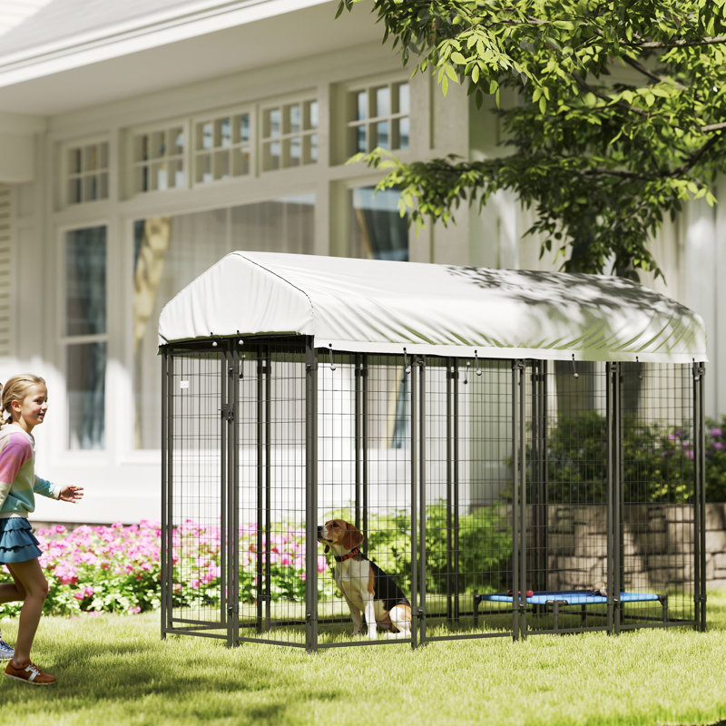 Grand chenil pour chiens recouvert pour l'extérieur, H 72 po x l 48 po x P 96 po, Gris / noir