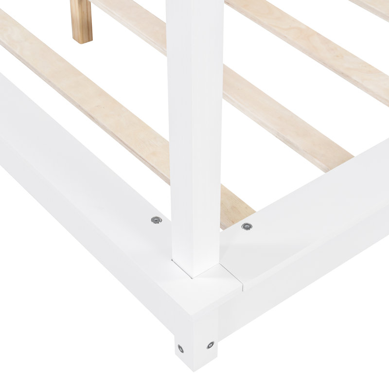 Lit à baldaquin blanc avec DEL pour grand lit, lit plateforme, chambre à coucher de style chambre à coucher complémentaire, lignes épurées et tête de lit traditionnelle