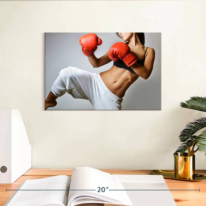 Athlète féminine de Sirick Kickboxing, H 8 po x l 12 po