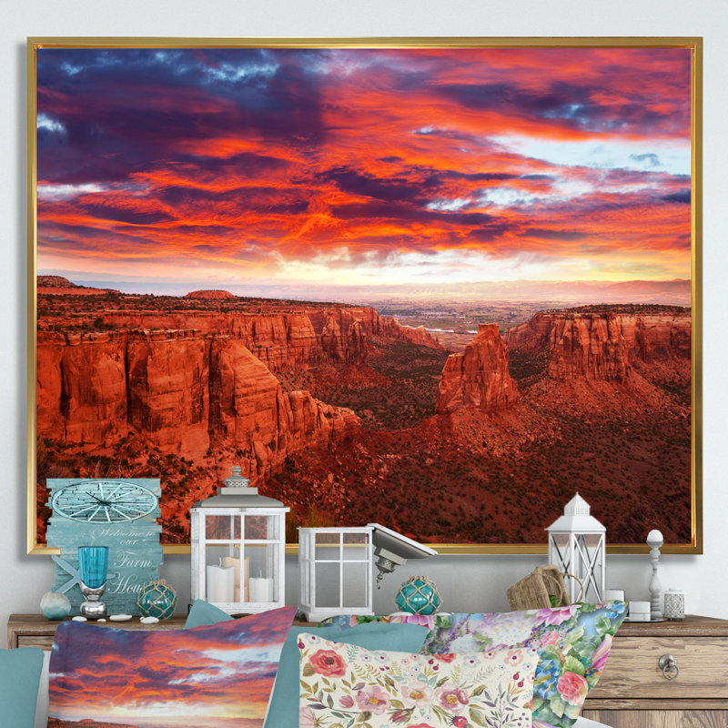 Grand Canyon, ouest de l'Arizona I - impression, H 24 po x l 32 po x P 1 po, Cadre flottant doré