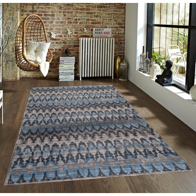 Dabbs Chevron Indoor / Outdoor Rug