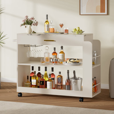 Chariot de bar mobile avec comptoir effet marbre, double niveau, rangements latéraux, porte-gobelets et tiroirs pour une soirée bar au salon.