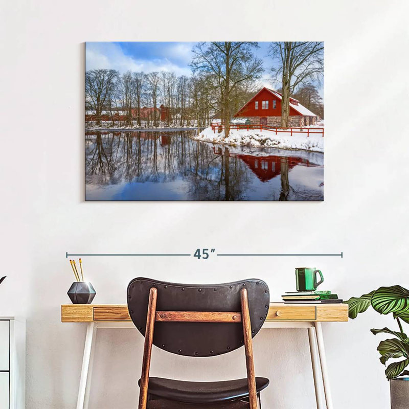 Lilie Winter Lake House