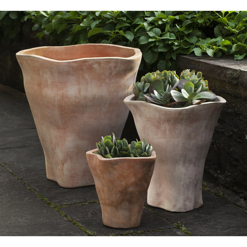 Ensemble de pots à fleurs en terre cuite 3 pièces Dwyer, H 21,75 po x l 19,75 po x P 19,75 po
