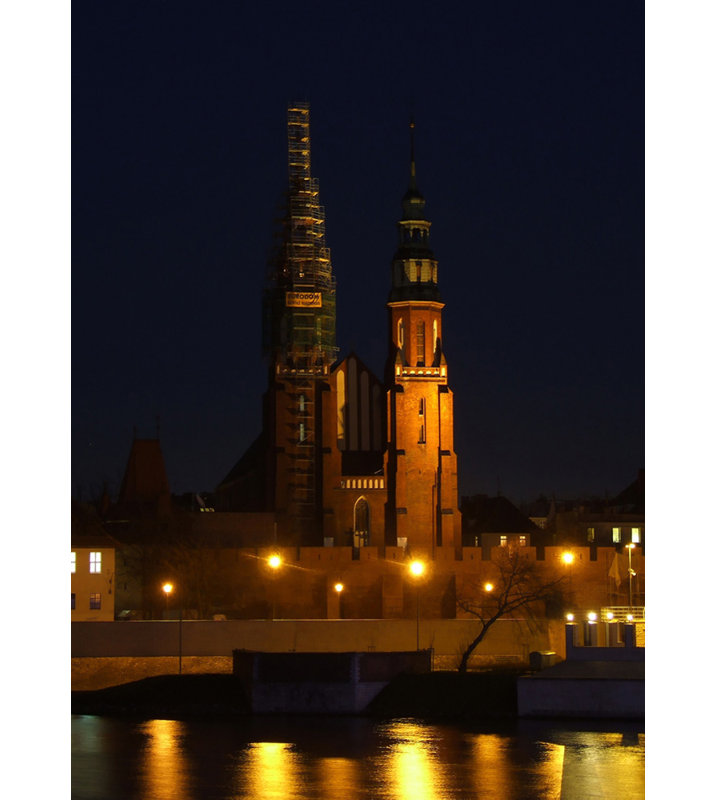 Cathédrale à Opole, H 18 po x l 13 po