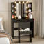 Bureau de maquillage avec 10 ampoules Hollywood, coiffeuse cannelée avec station de charge, 2 tiroirs et 4 tablettes ouvertes, support pour sèche-cheveux, tabouret rembourré avec rangement, noir