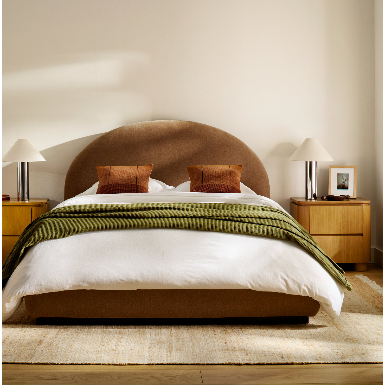 Mari Nightstand