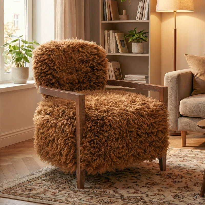 Fauteuil d'appoint rembourré à poils longs Tilton Soft, Brun