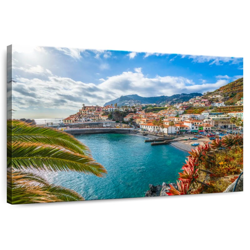 Camara De Lobos, 16" H x 24" W