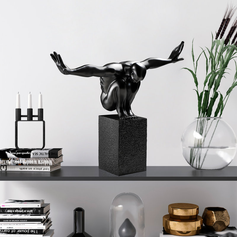 Chessica Bust, Black