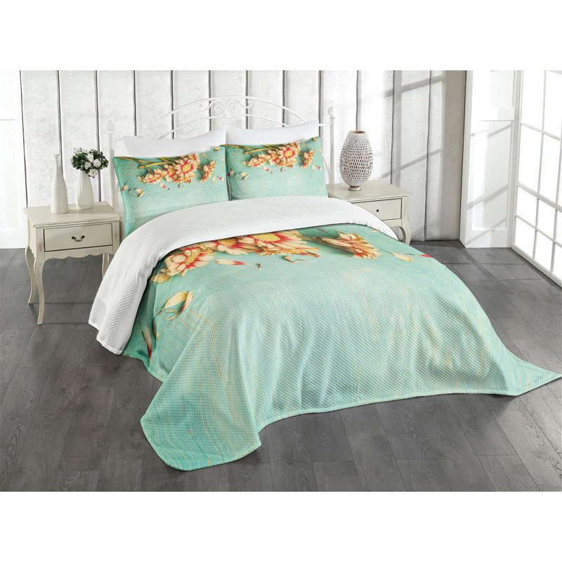 Ambesonne Shabby Flora Bedspread Gerbera Bunch Blue Multicolor, Queen Bedspread + 2 Standard Shams