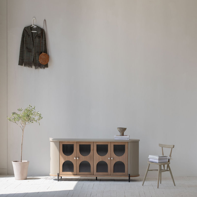 Buffet de 71 po de large Seren