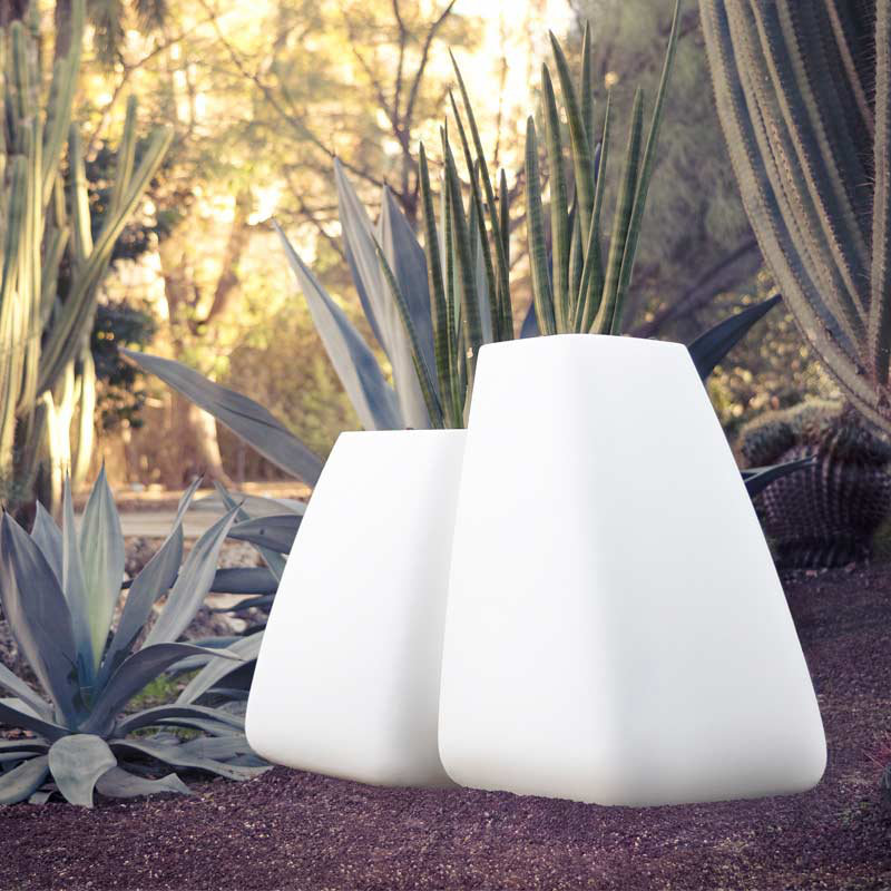 Noma Resin Pot Planter, 39.25" H x 23.5" W x 23.5" D