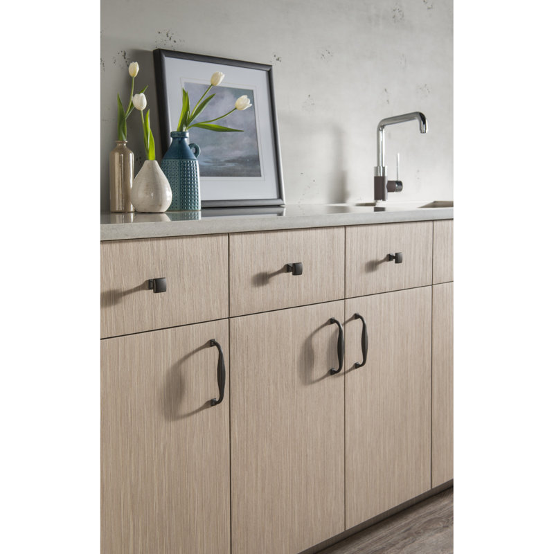Contour 5 1/16" Center to Center Bar Pull, Umbrio