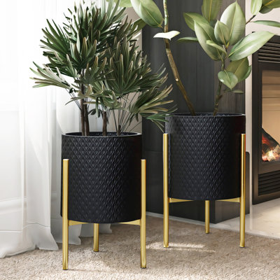 Kasandra Metal Planter Set of 2 with Stand, Modern Embossed Flower Pots in White or Black