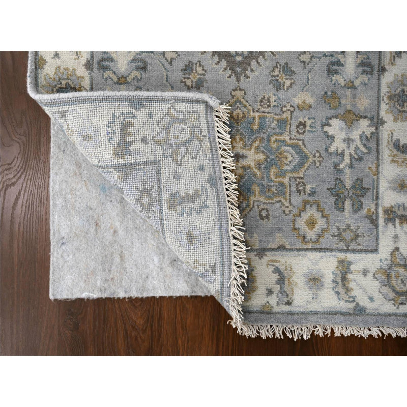 Tapis de couloir gris nouvel âge Pusch 2 pi 8 po x 7 pi 10 po