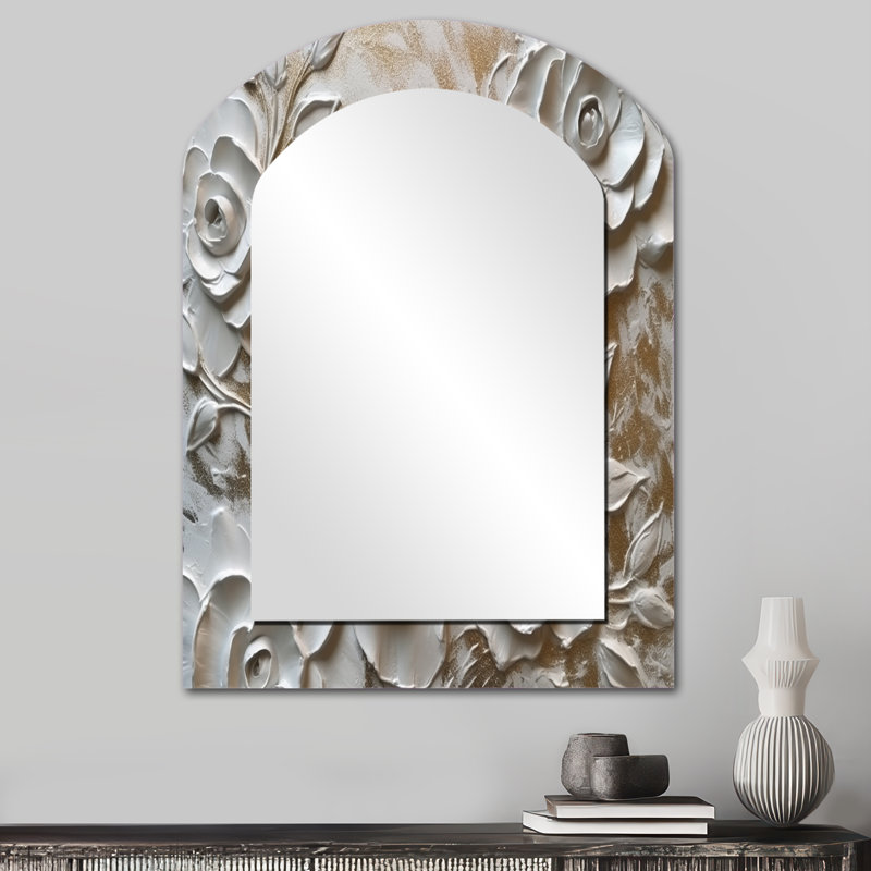 White Roses In Bloom - miroir décoratif en forme d'arche de rose, grand miroir mural asymétrique traditionnel, impression d'art en métal