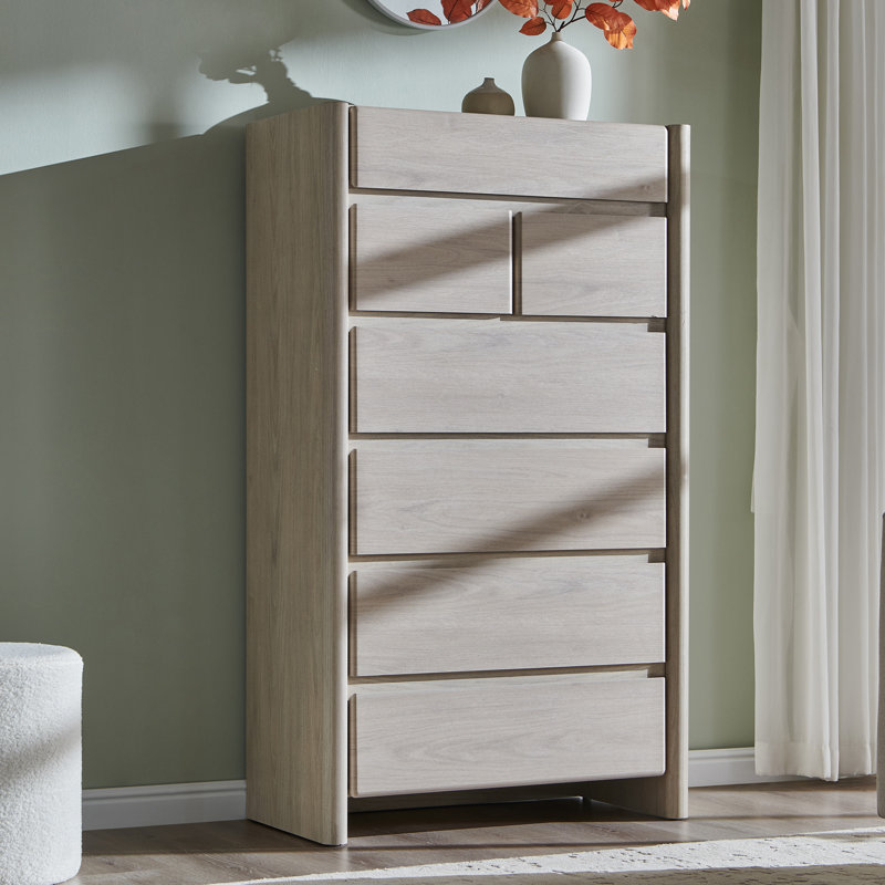 Commode 7 tiroirs Bolanos, Crème, 54.7" H x 31.5" W x 15.94" D