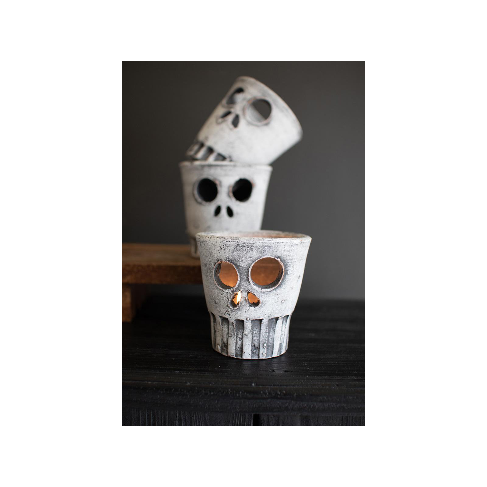 SET OF THREE HALLOWEEN SKULL VASES