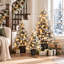 Ensemble de 3 sapins de Noël artificiels en pot, préilluminés et floqués, avec lumières DEL multi-modes.