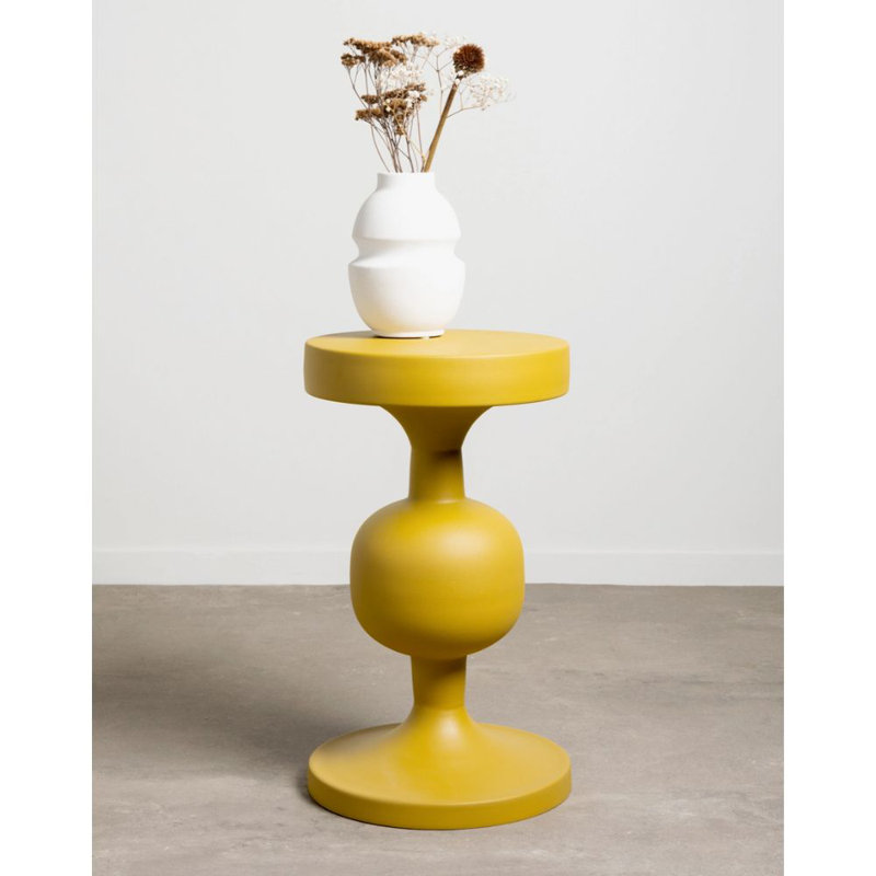 Formes de table d'appoint - Ocre