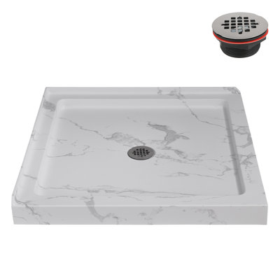 Base de douche en acrylique mat en marbre avec drain central Streamline 36 po x 36 po Streamline