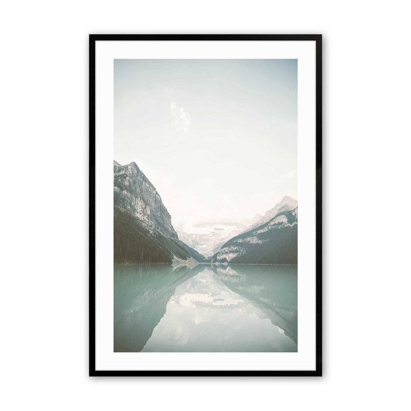 Impression de reflets calmes, Cadre noir satiné, H 15 po x l 12 po x P 1,25 po