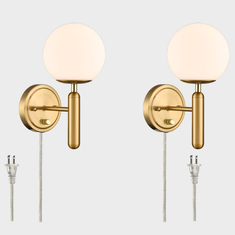 Applique murale moderne en or avec abat-jour globe en verre de lait, Plug-in