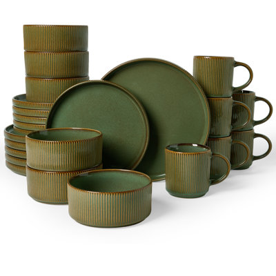 24 Piece Dinnerware Set with Mugs, Service for 6