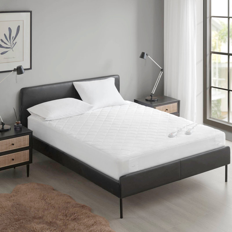 1 couvre-matelas chauffant blanc, Très grand lit