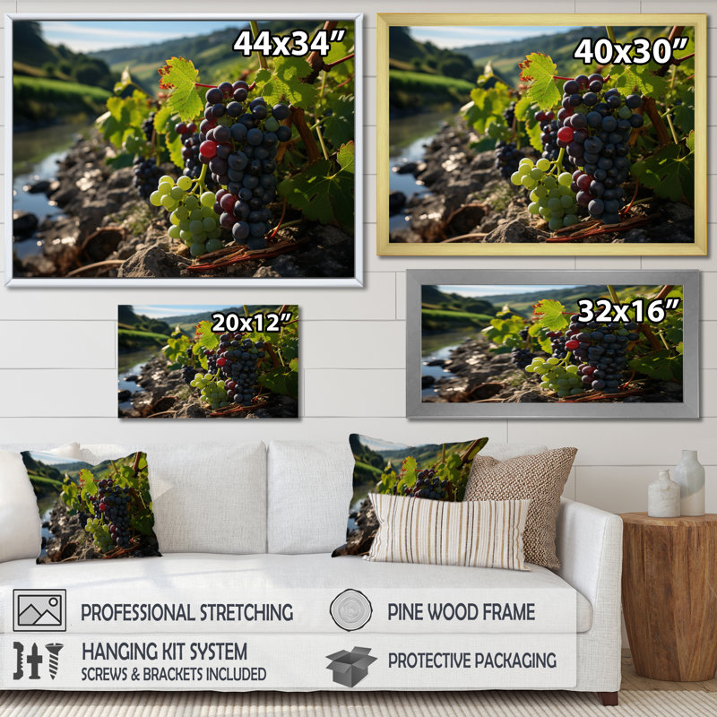«Scenic Vineyard Reflections», reproduction d'art sur toile, Cadre simple noir, H 24 po x l 32 po x P 1 po