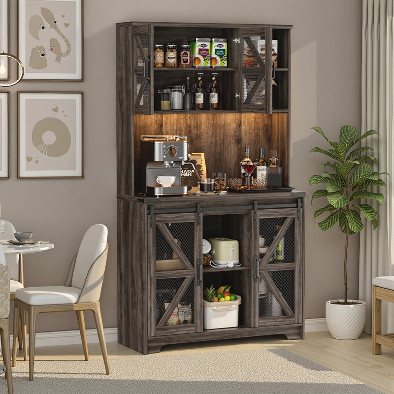 Garde-manger rustique de 70,87 po de hauteur avec lumières DEL et station de charge, armoire de rangement avec porte de grange coulissante et tablettes réglables