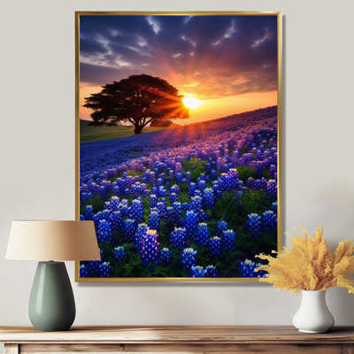 «Single Tree Blossoming Flower Field Sunset - Blue Bonnets», reproduction d'art murale