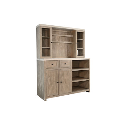 Bar rustique en bois avec huche
