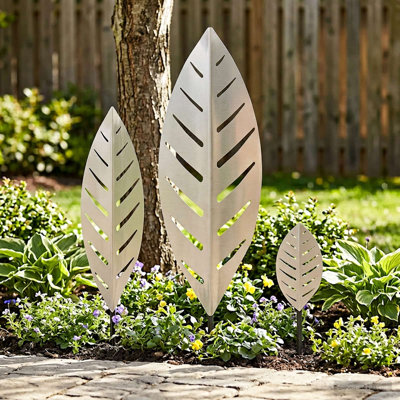 Garden Stake Ornaments Decorative Stakes Outdoor Metal Leaf Yard