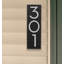 Plaque d’adresse murale sur 1 ligne flottante-41299910-41299764