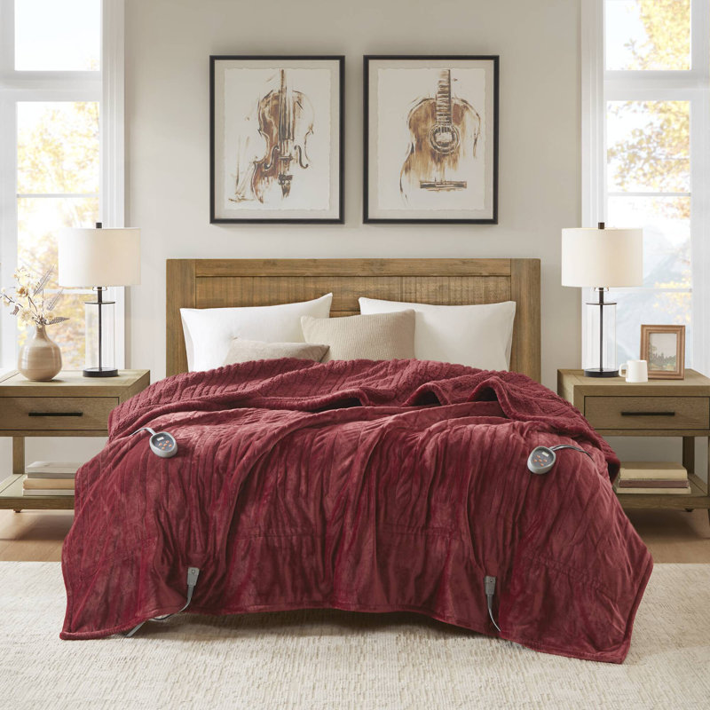 Twin Garnet Heated Plush to Berber Blanket