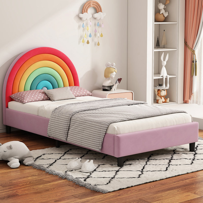 Lit plateforme tapissier Rainbow Design: un joli lit de princesse