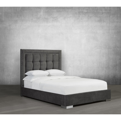 Lit plateforme tapissier touffeté