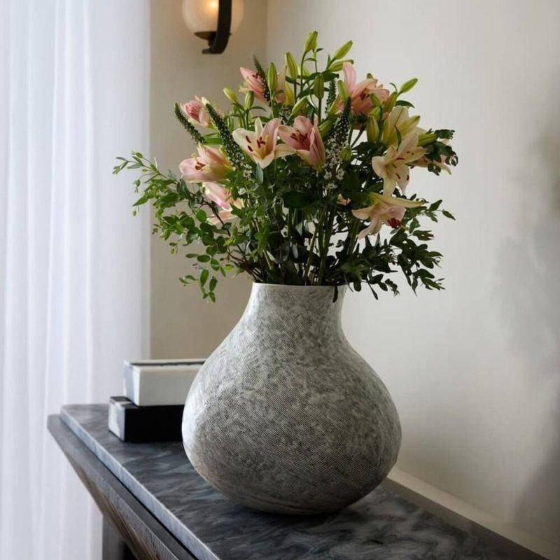 Irelia Porcelain China Table Vase