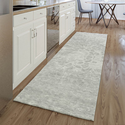Tapis argenté de qualité supérieure lavable à la machine Arnette