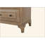 Charmante table de chevet à 2 tiroirs en bois avec finition sable, un essentiel de chambre à coucher élégant et fonctionnel.